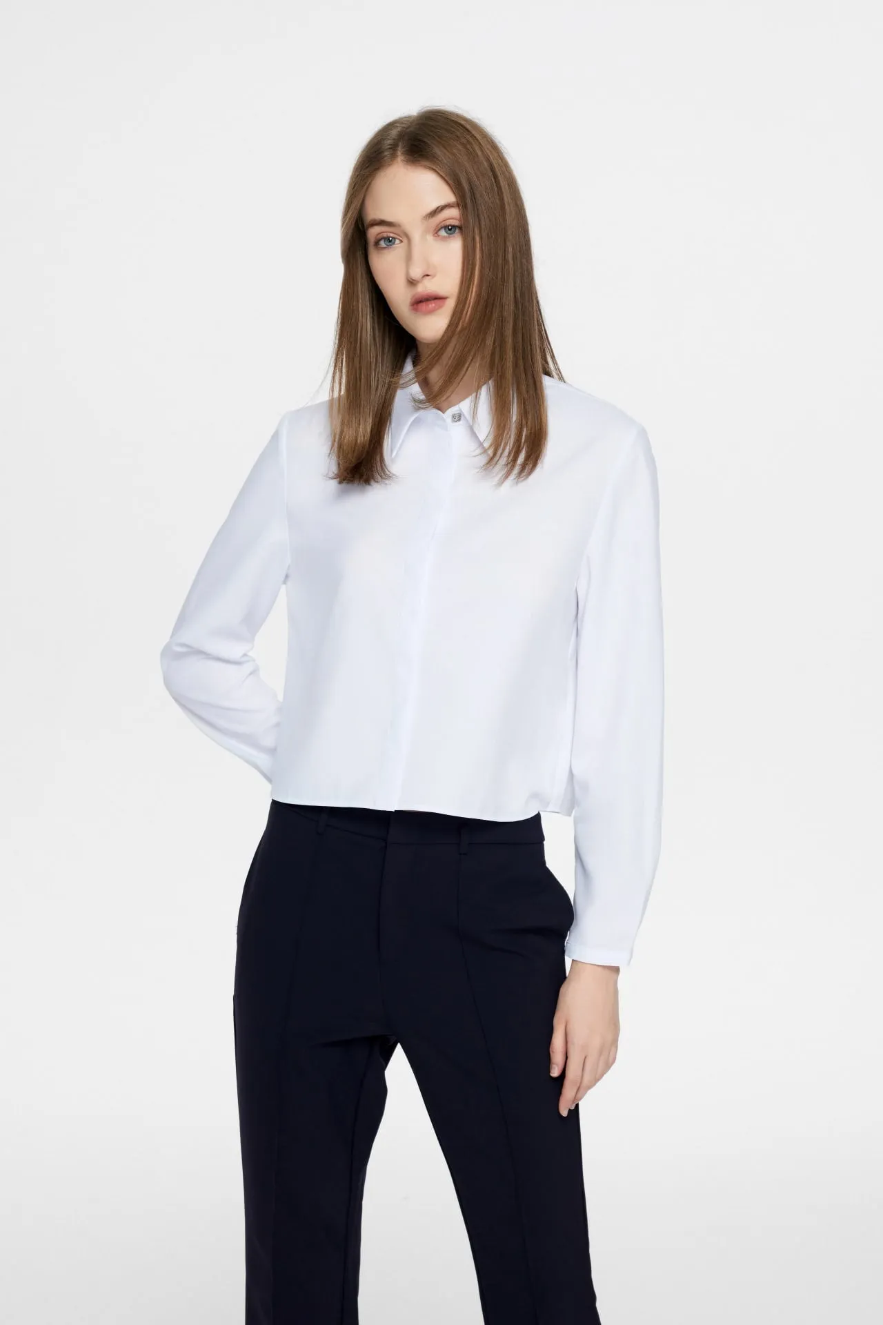 Cobie Quick Dry Wrinkle Free Cropped shirt